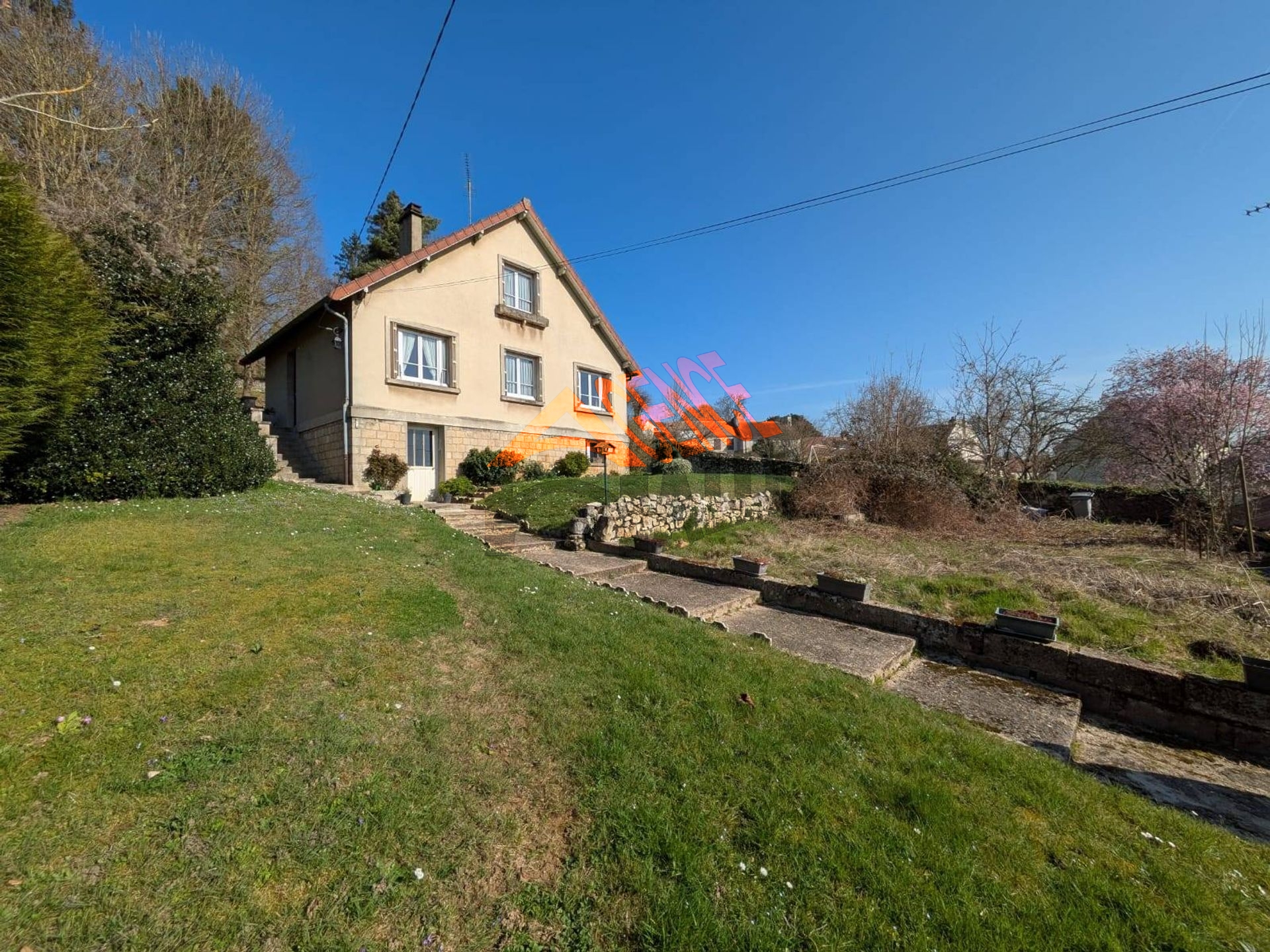 Maison 6 pièces 96 m² · à Luzarches · 96 m² · 318 000 €
