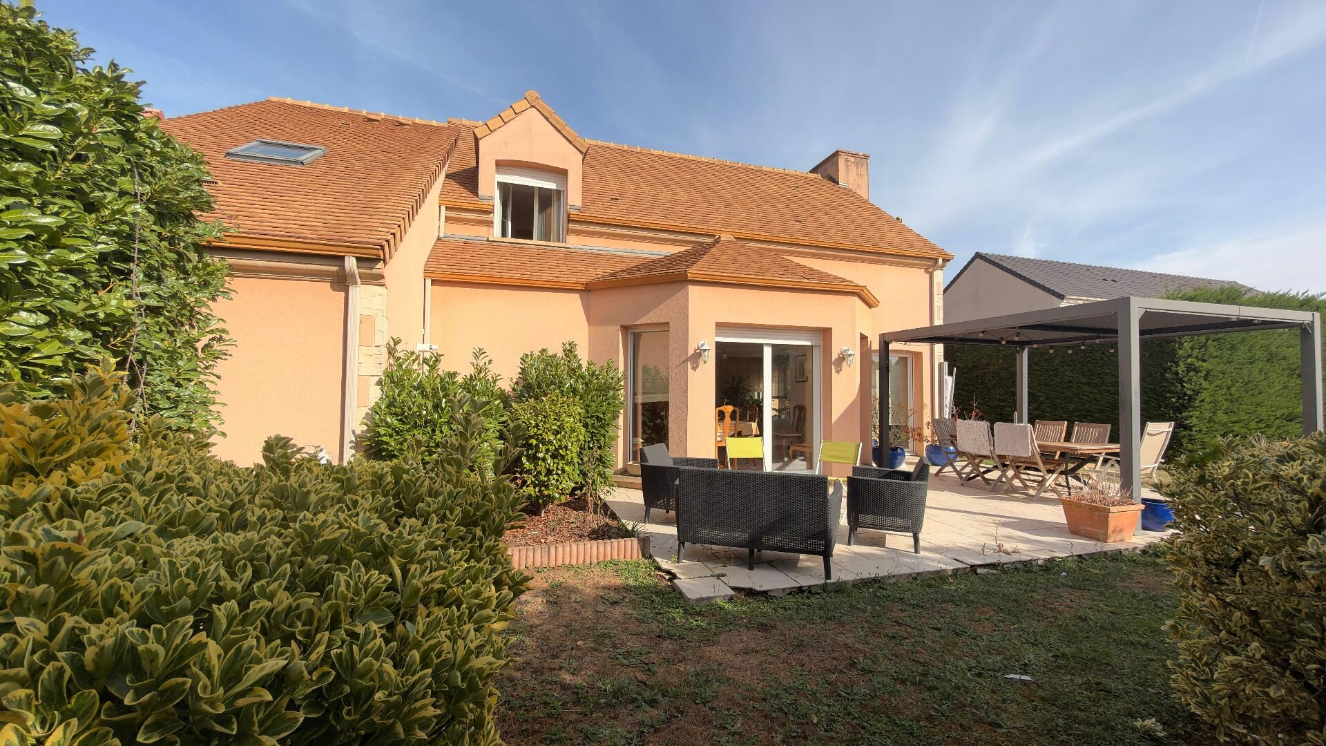 Maison 6 pièces 161 m² · à Chartres · 161 m² · 469 990 €