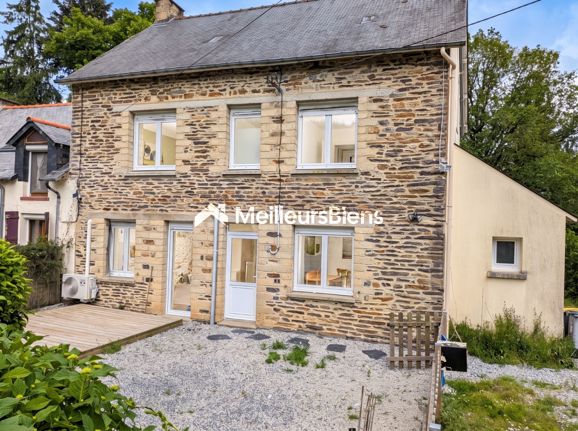 Maison 5 pièces 112 m² · à Monteneuf · 112 m² · 149 900 €