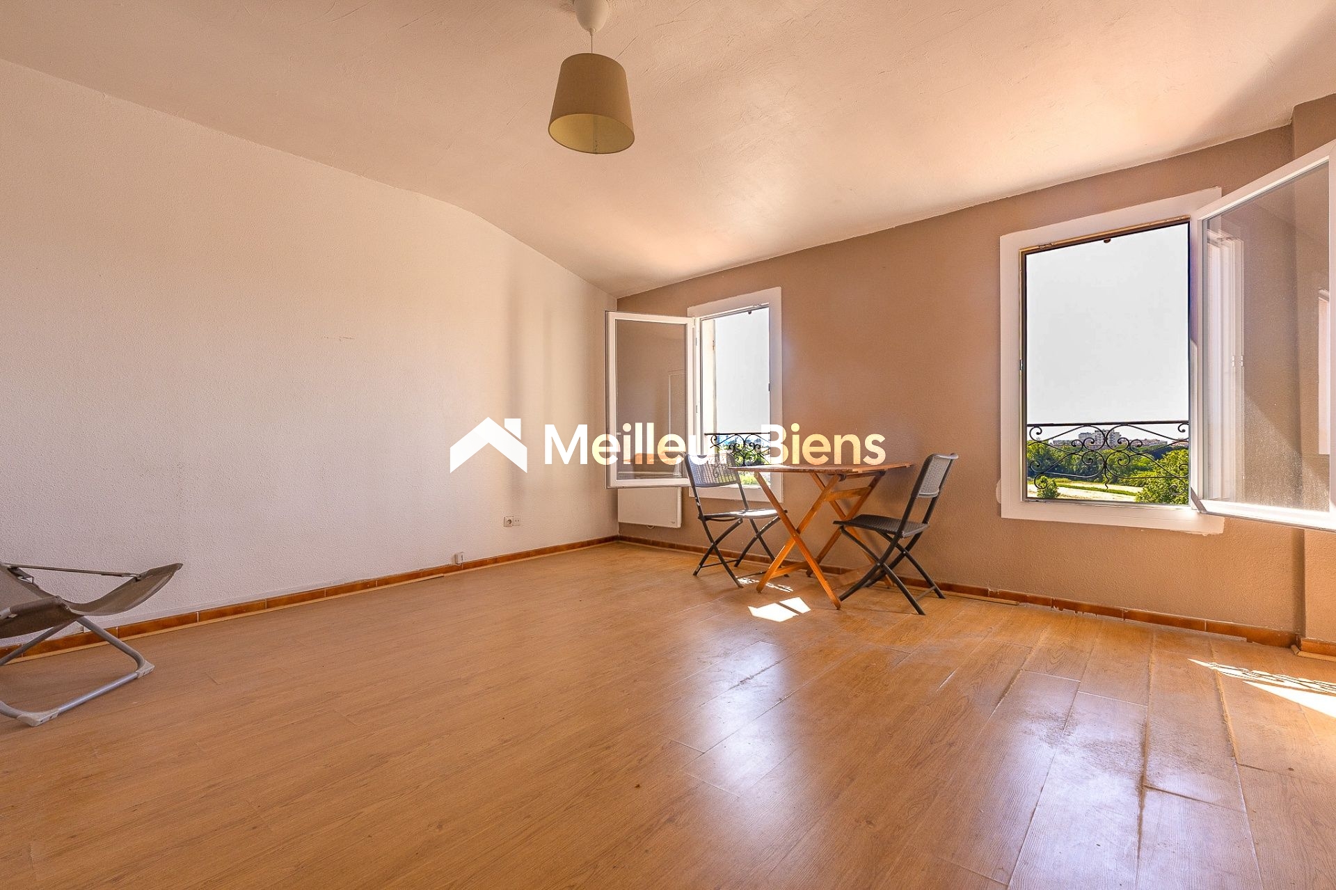 Appartement 1 pièce 29 m² · à Fréjus · 28,6 m² · 89 000 €