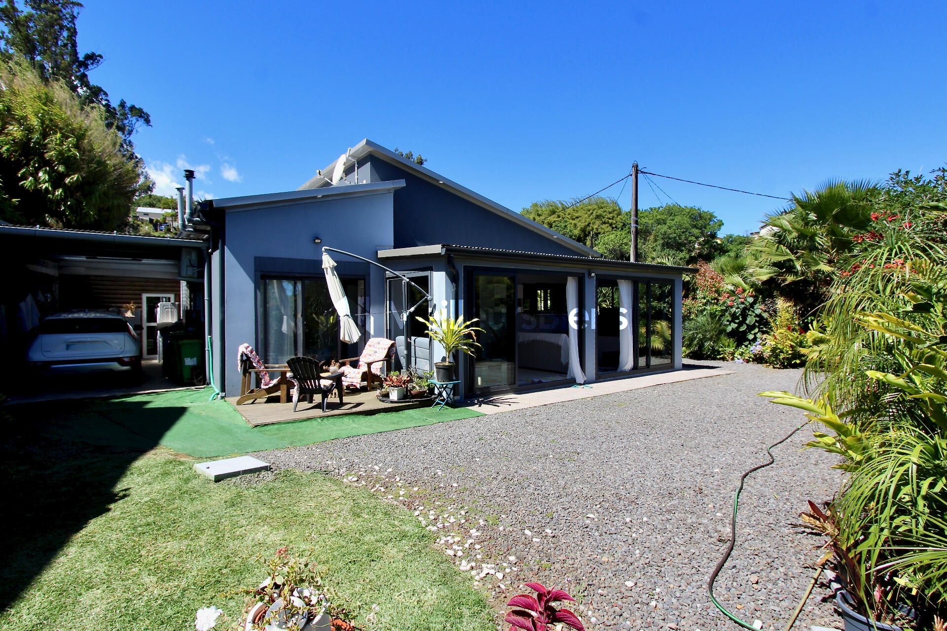 Maison 8 pièces 122 m² · à Petite-Île · 122 m² · 489 000 €