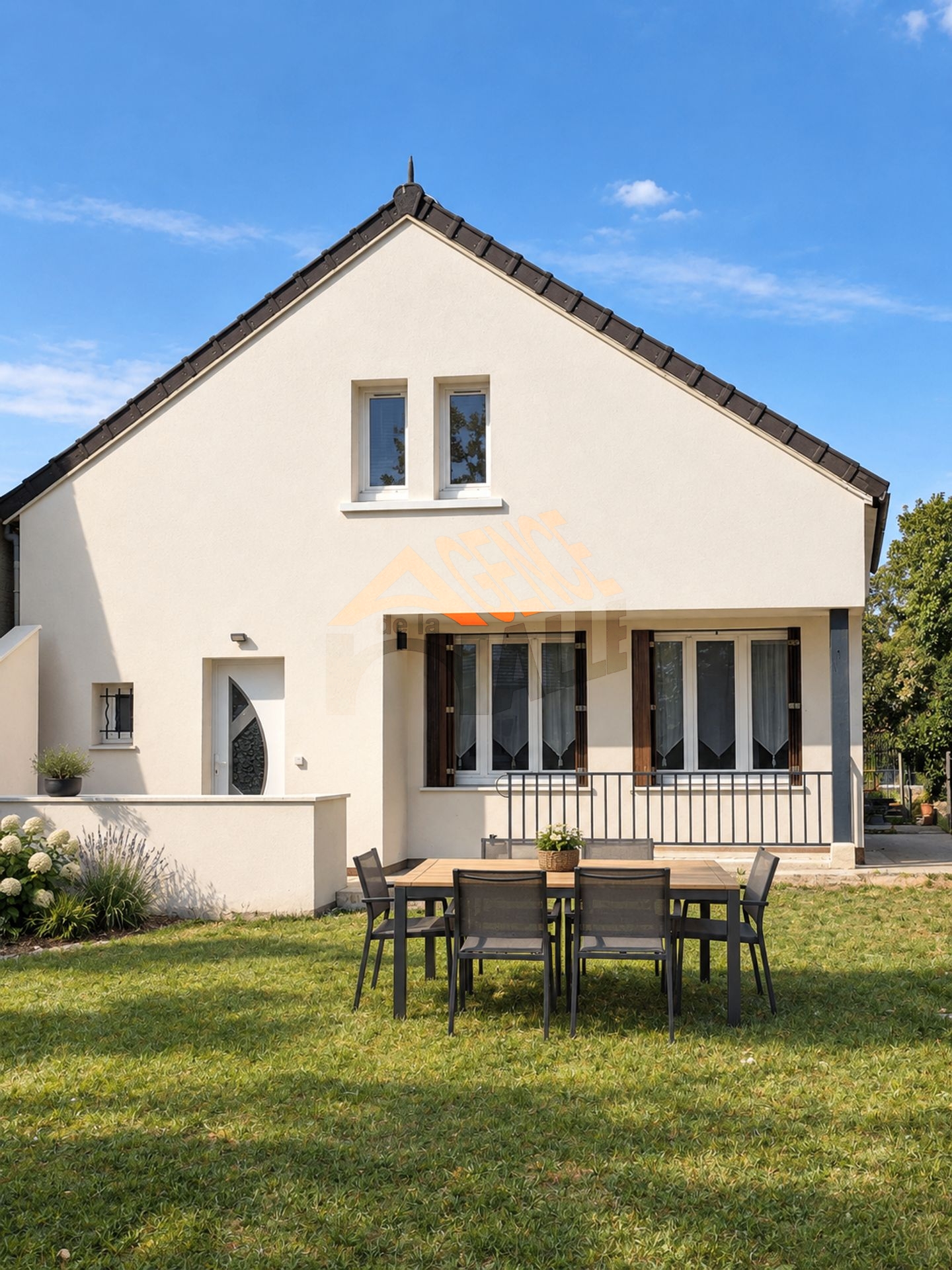 Maison 6 pièces 106 m² · à Luzarches · 106 m² · 323 000 €