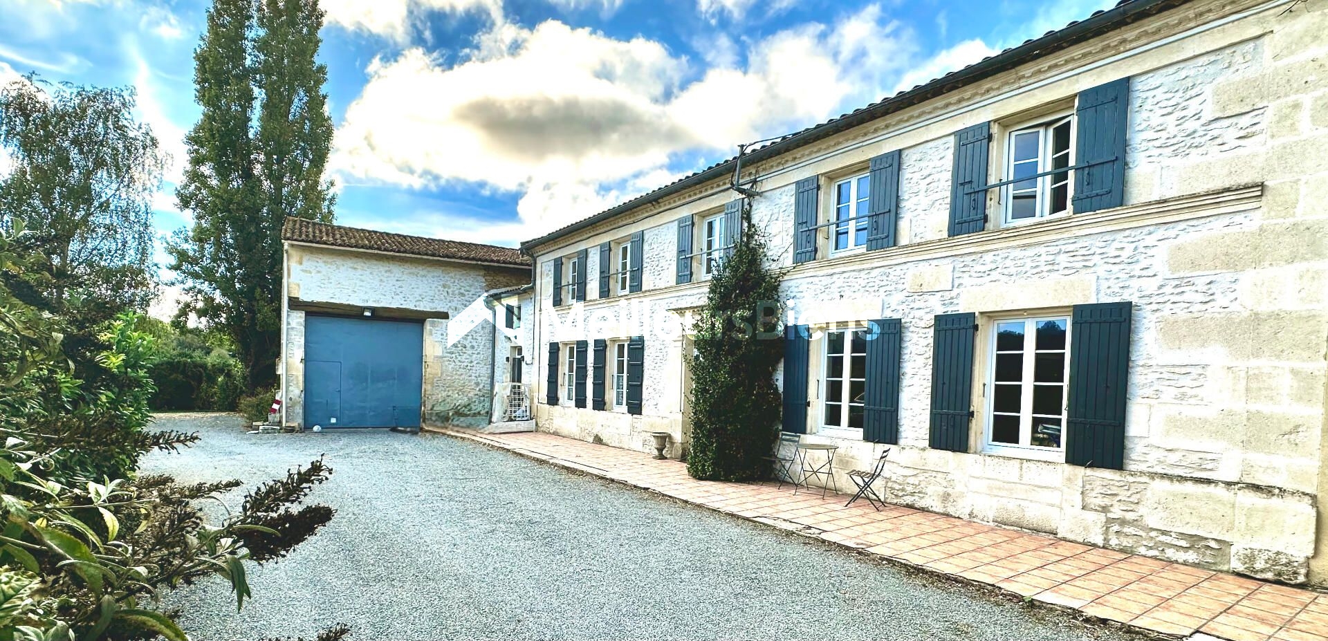 Maison 10 pièces 284 m² à Saintes