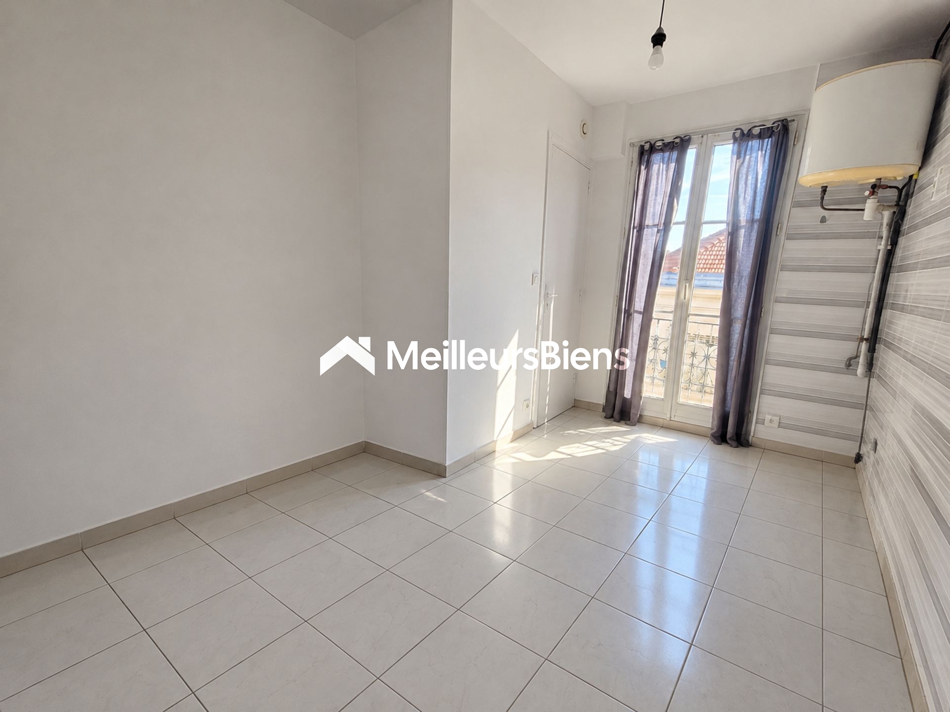 Appartement 1 pièce 10 m² · à Paris · 9,8 m² · 109 000 €