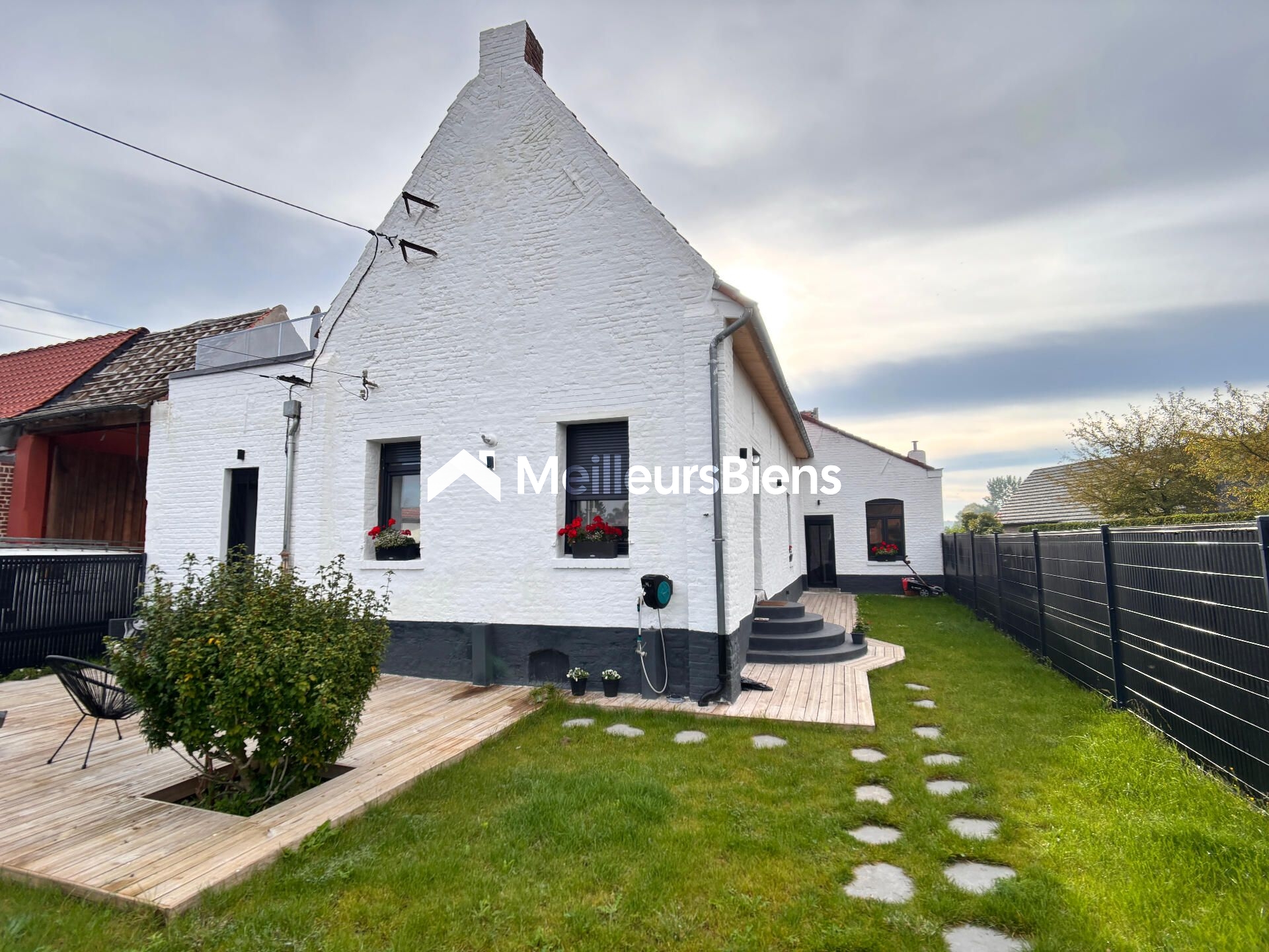 Maison 6 pièces 160 m² · à Anstaing · 160 m² · 499 000 €