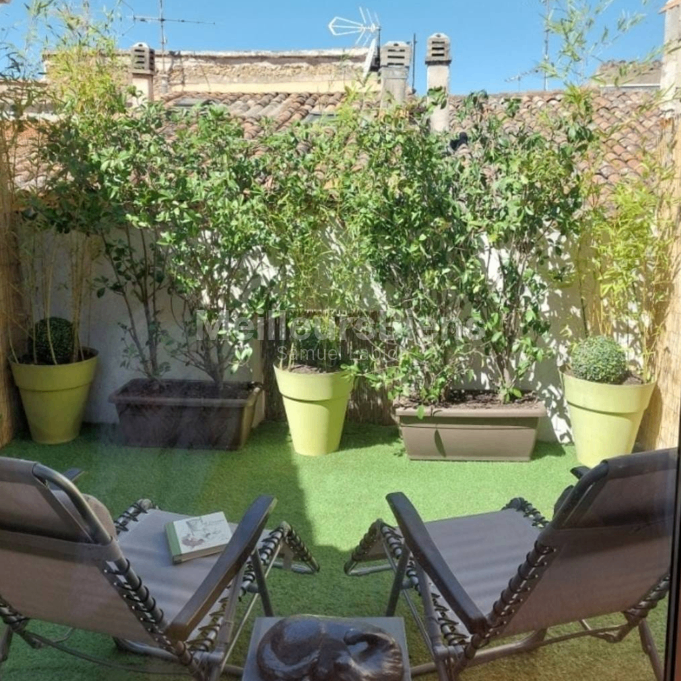 Charmante Maison de Ville 2 Chambres avec Terrasse et 1 Atelier de 23 m² à Le Val (83143)