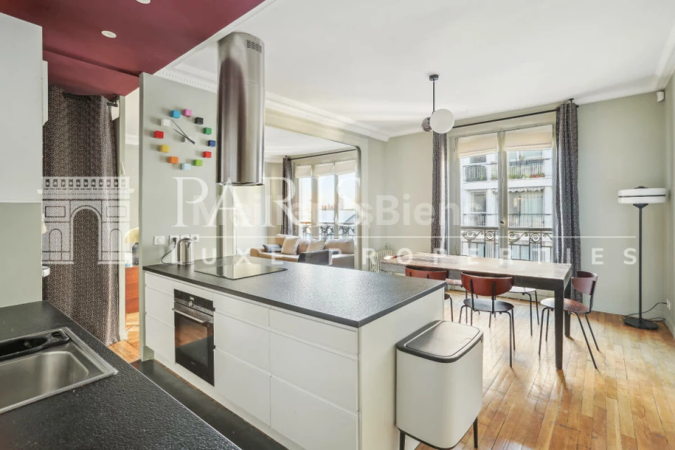 Paris 17e - Plaine Monceau - 4 pièces - 2 chambres + bureau - 95 m²