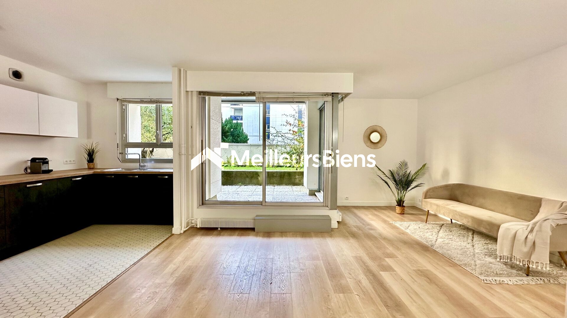 Appartement refait à neuf Place d'Alleray - 3 pièces - terrasse privative 23m2 - jardin privatif
