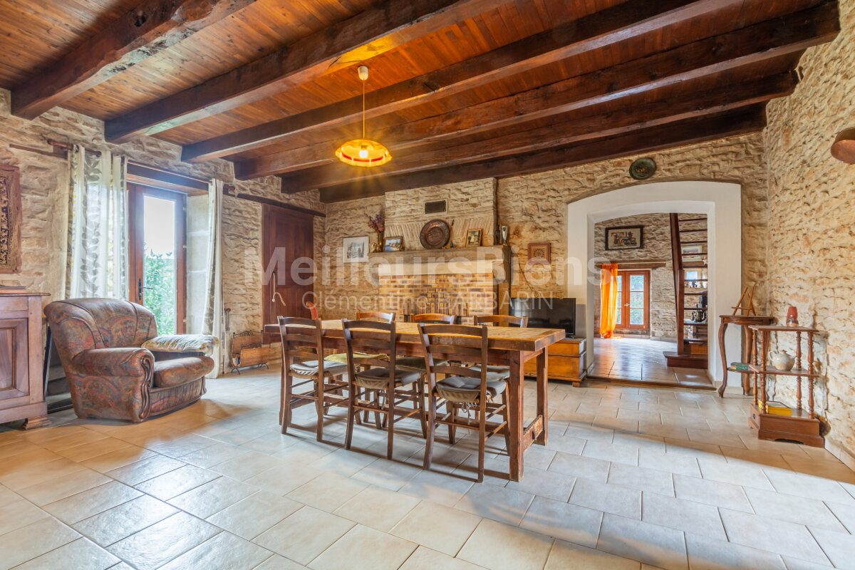 Voulême - Exclusivité - Maison de campagne 153m2 - Grange