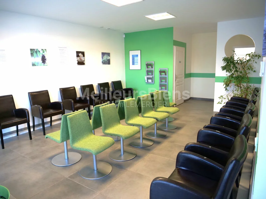 Local commercial/bureaux 174 m²