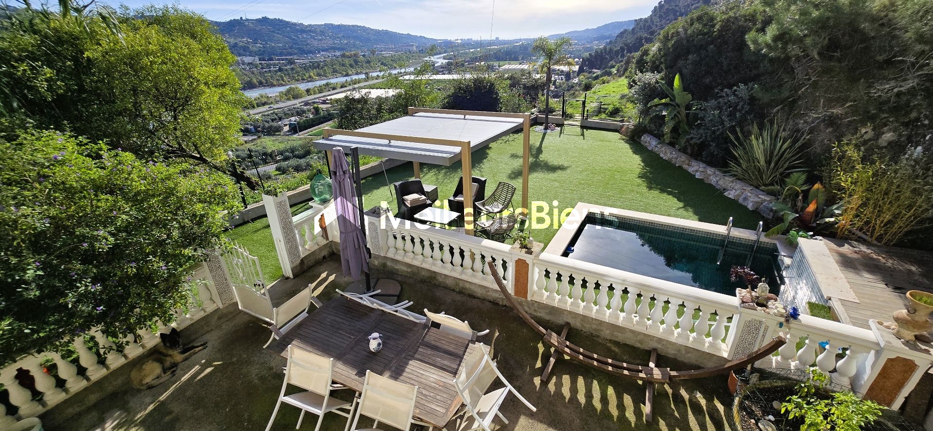 Villa 210 m2 sur 5000 m2 de terrain La Gaude