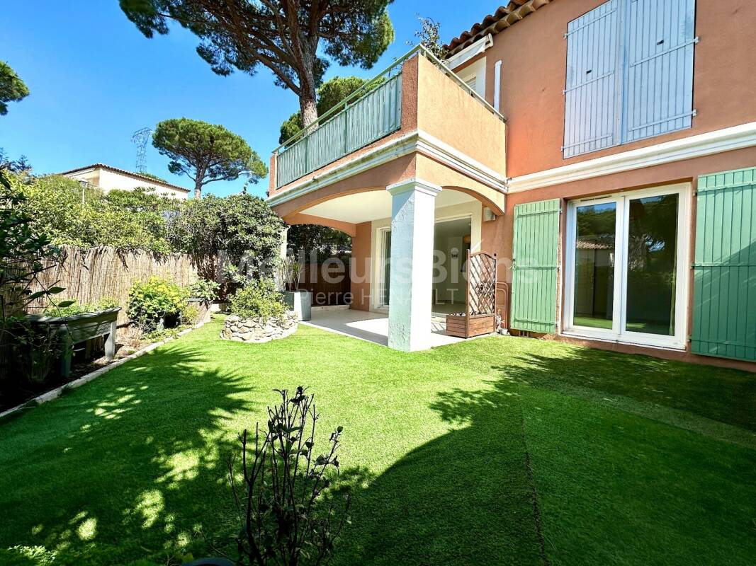 Appartement de 44m2 en rez de jardin dans résidence avec piscine