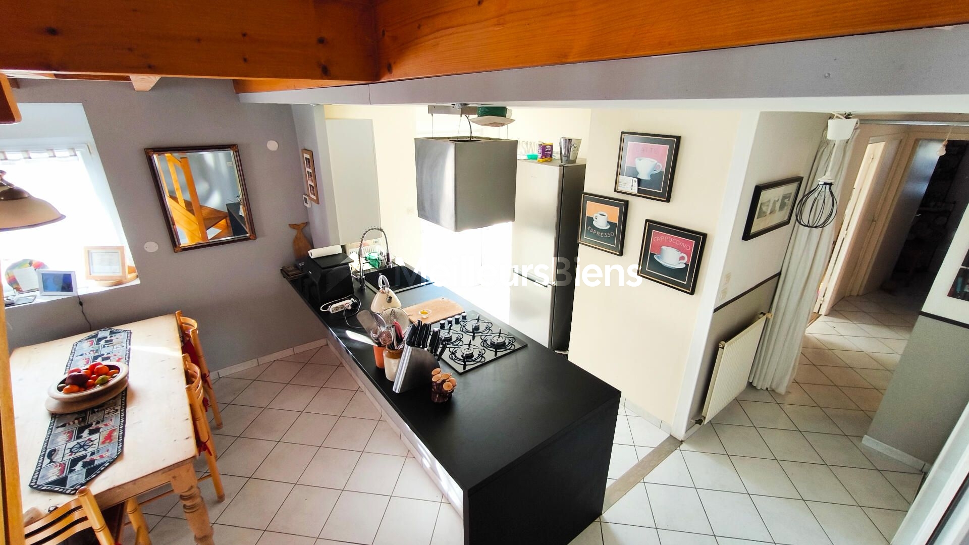 Magnifique longère de 5 pièces en pierre de 88m²,2 longères de 60m² chacune sur un terrain clos de 2770m².
