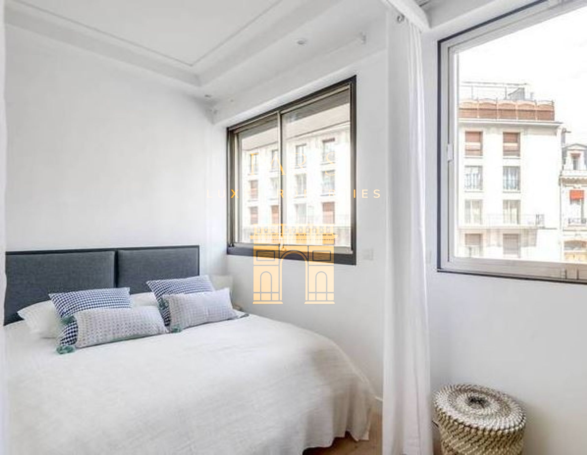 Paris 8eme - Courcelles/Hoche - 2 pièces - 36.56 m²