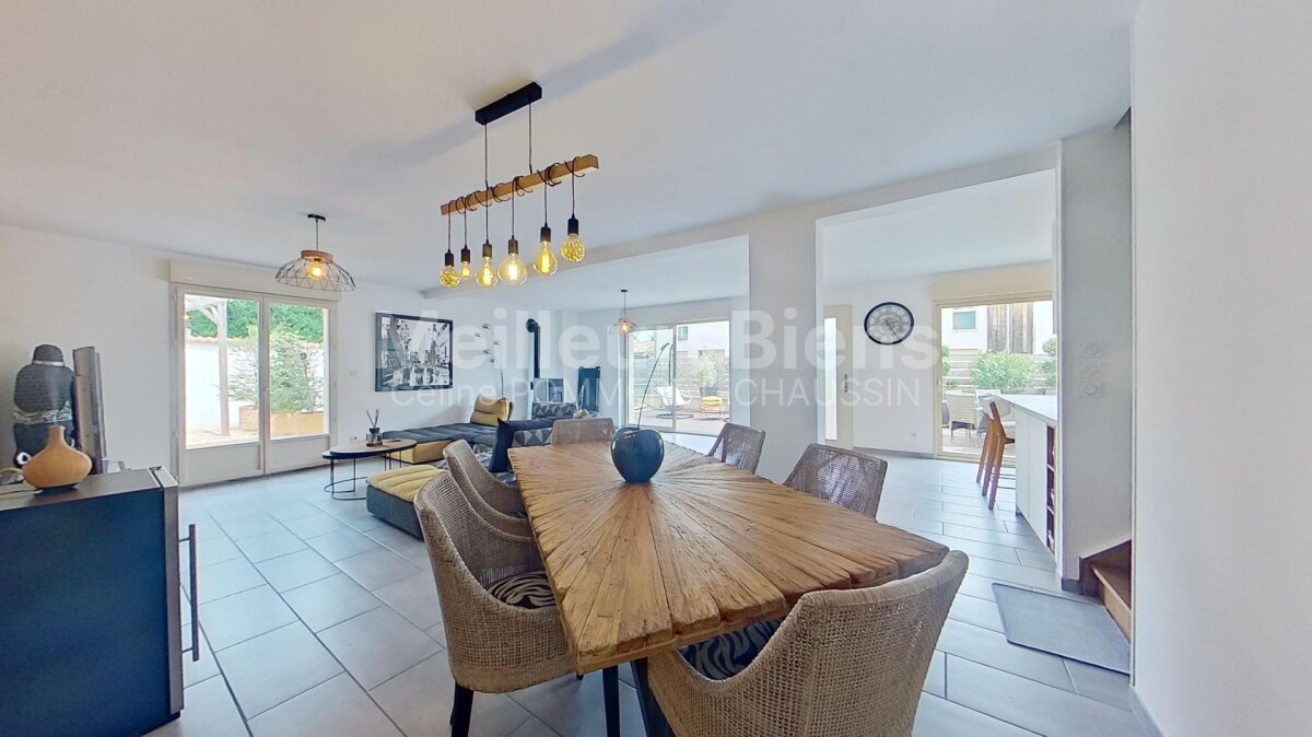 Maison de 136m² avec une terrasse et une cour de 120m²