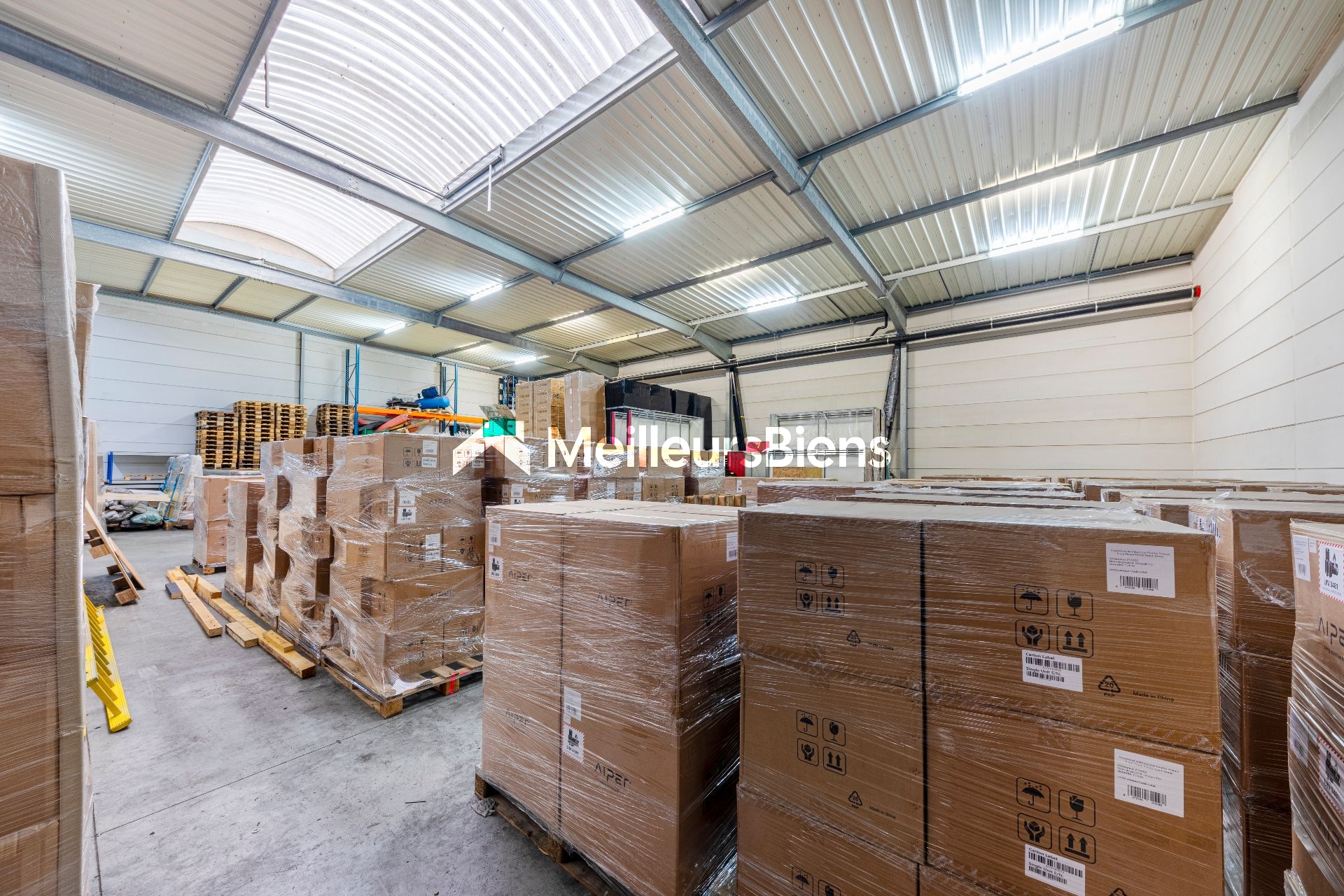 EN EXCLUSIVITE LOCAL INDUSTRIEL IDEALEMENT SITUE A MOINS DE 900 000 EUROS