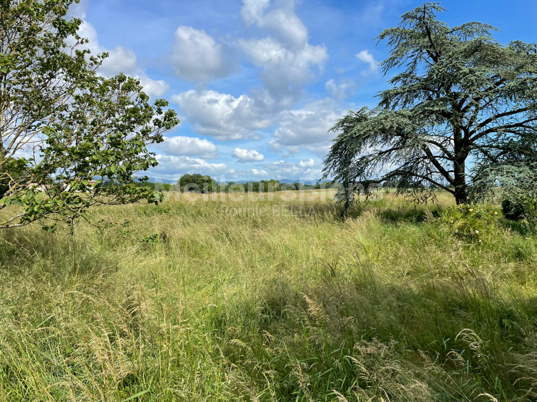 Terrain constructible de 3200m²