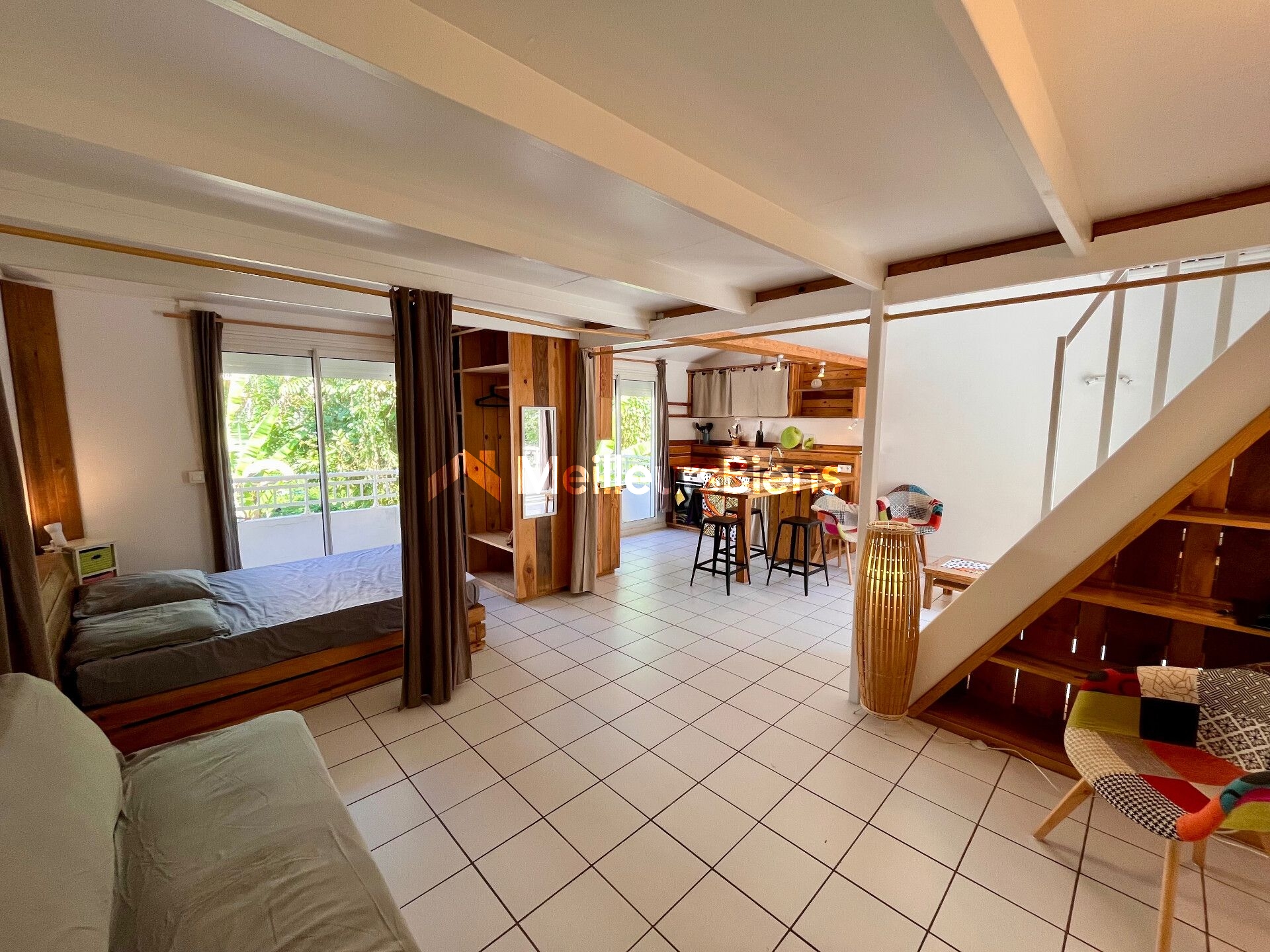 Très beau Studio avec coin nuit et mezzanine, sans travaux, au calme et près de la plage