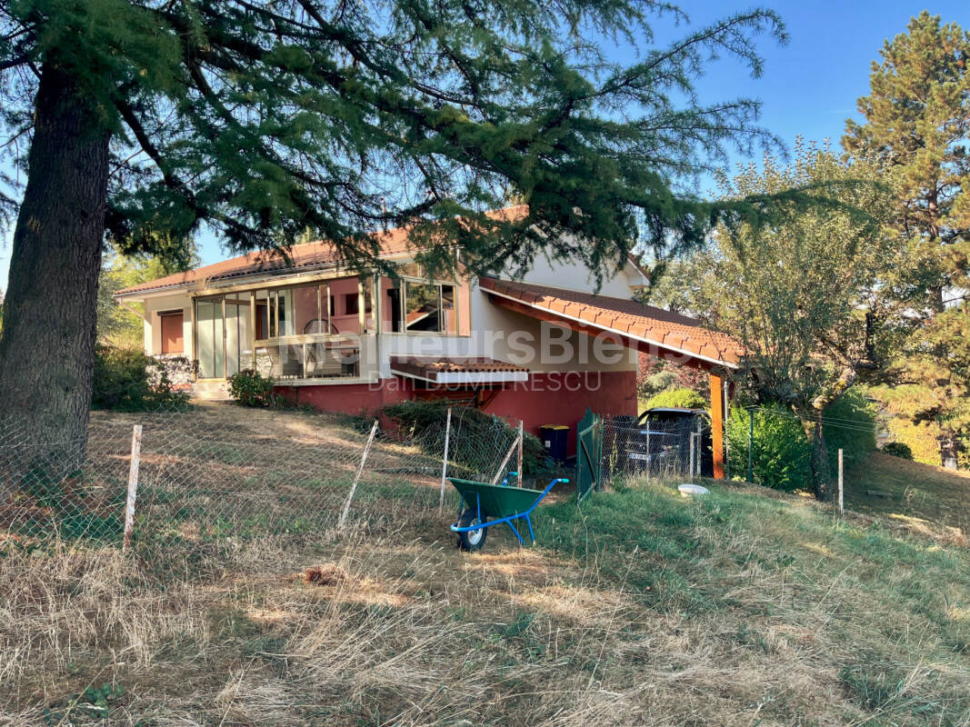 Belle villa 165m²  habitables 4900m² de terrain constructible