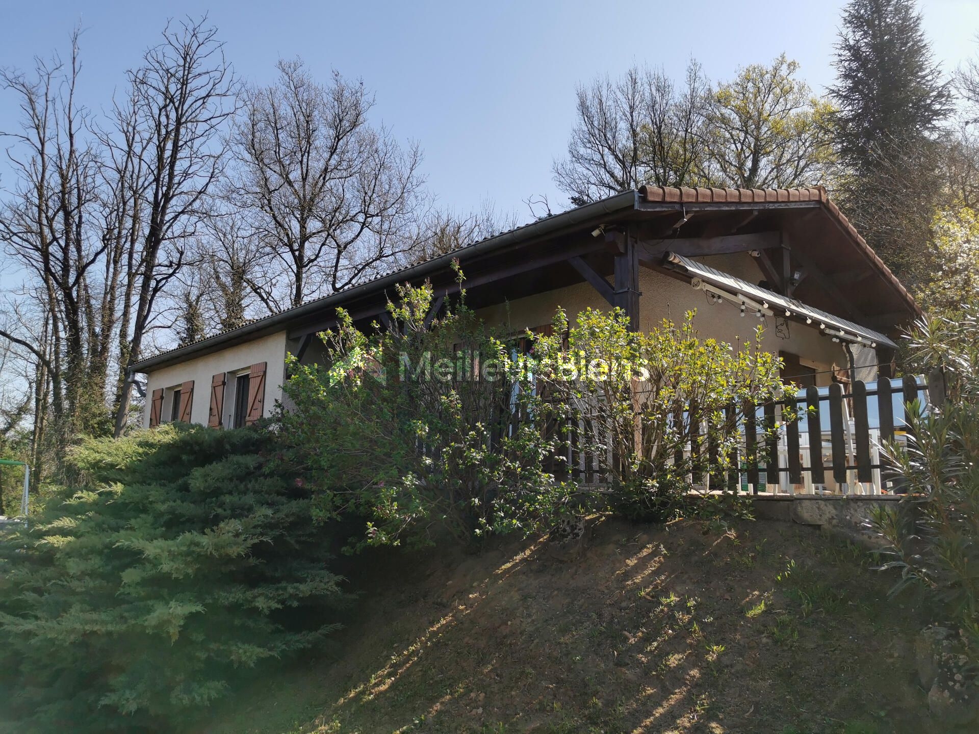MAISON 113 M²  DEMI SOUS SOL