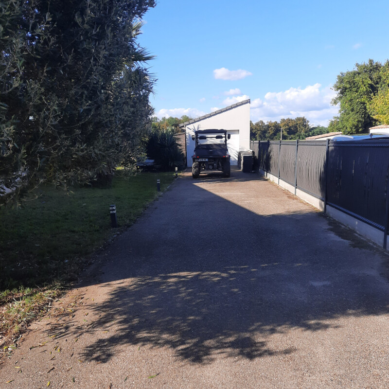 MAISON CONTEMPORAINE 125 M2. BUDGET 340 000 €